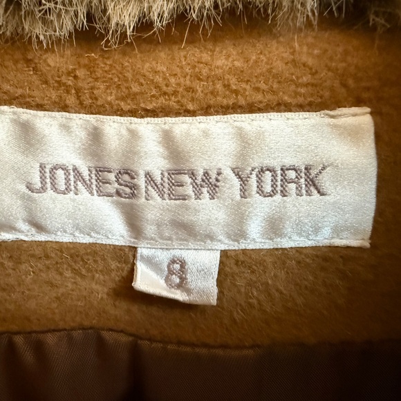 Jones New York Camel Wool Angora Coat w Removable Faux Fur Collar – Canada Made - Picture 13 of 14